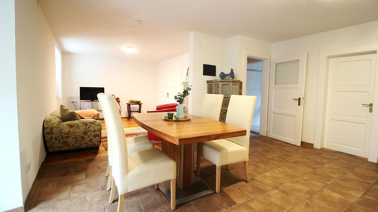 Ferienwohnung Am Wasserschloss 1-3 Ochsenfurt Buitenkant foto