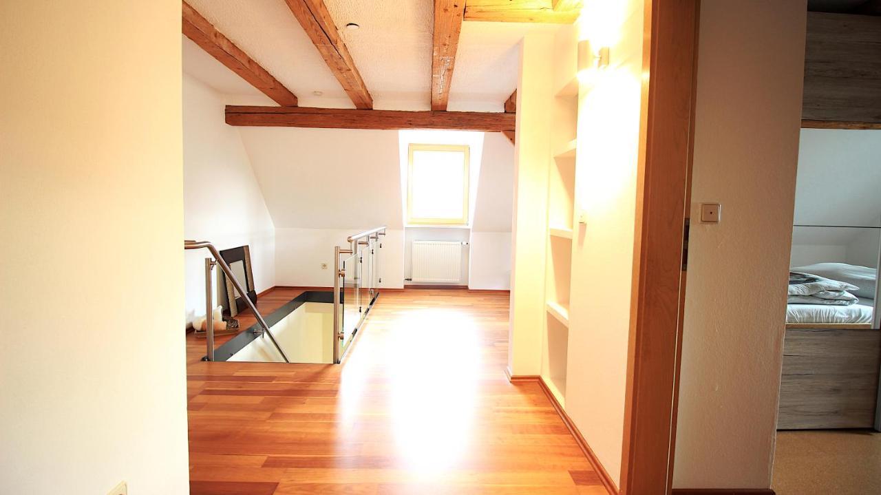Ferienwohnung Am Wasserschloss 1-3 Ochsenfurt Buitenkant foto