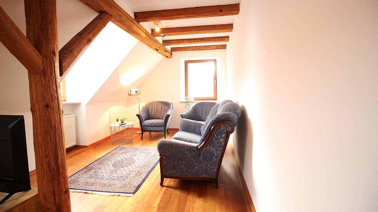 Ferienwohnung Am Wasserschloss 1-3 Ochsenfurt Buitenkant foto
