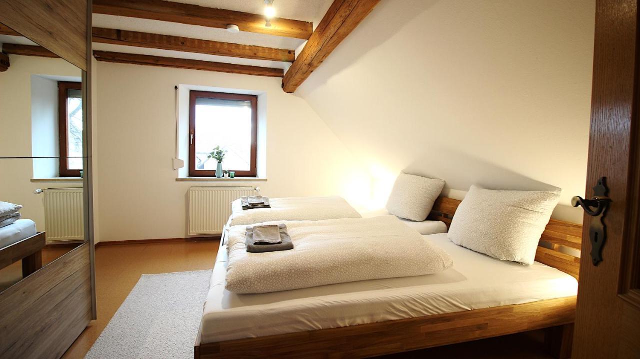 Ferienwohnung Am Wasserschloss 1-3 Ochsenfurt Buitenkant foto