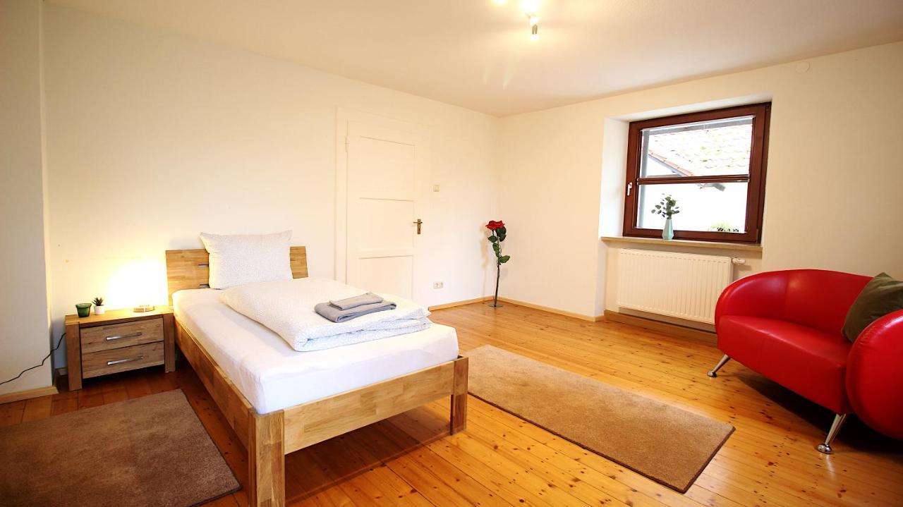 Ferienwohnung Am Wasserschloss 1-3 Ochsenfurt Buitenkant foto