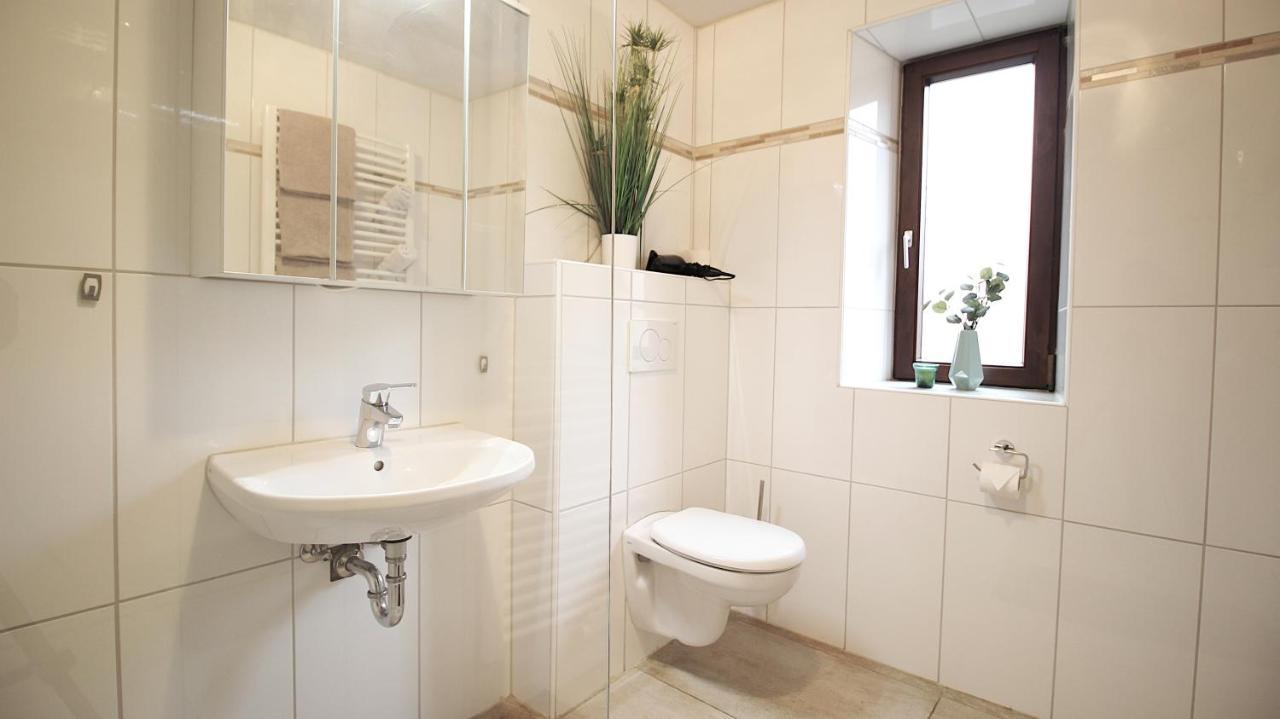 Ferienwohnung Am Wasserschloss 1-3 Ochsenfurt Buitenkant foto